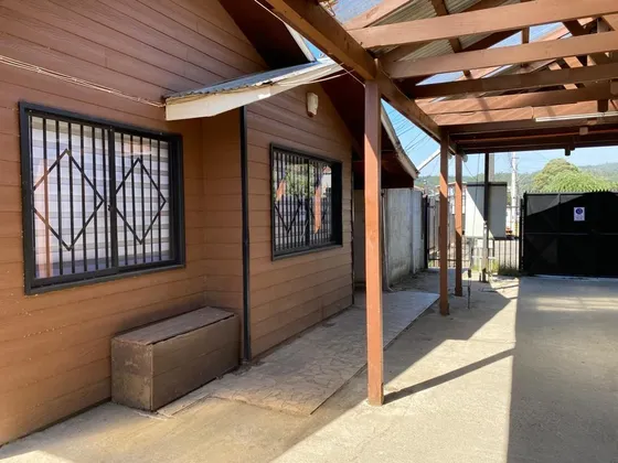Casa En Venta De 3 Dorm &#43; 11 Cabañas En Valdivia