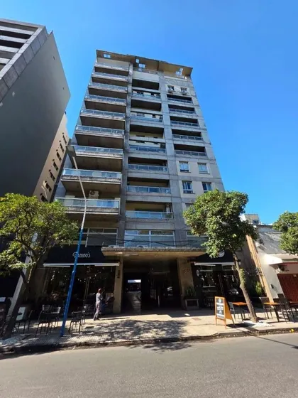 Departamento En Alquiler - 1 Dorm - Alberdi 600 - B° Sur