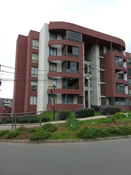 Departamento En Venta De 2 Dorm. En San Antonio