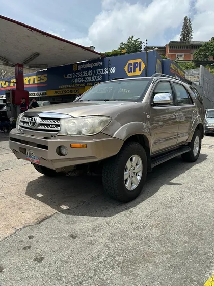Toyota Fortuner 4x4
