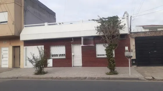 Oportunidad Casa Lote Prop 3 Amb Coch Terraza Escucha Oferta
