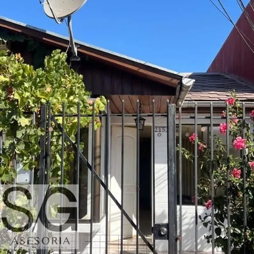 Casa En Venta De 3 Dorm. En Maipú