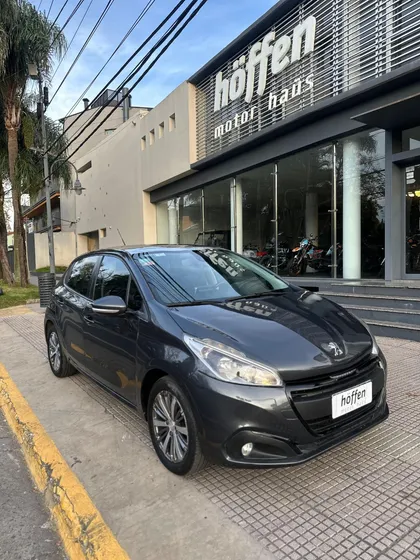 Peugeot 208 1.6 Feline