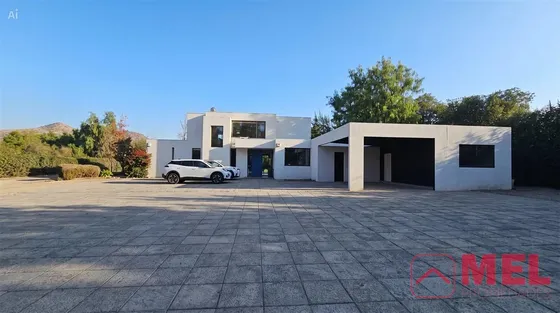 Casa En Venta De 5 Dorm. En Piedra Roja Chicureo Colina