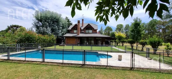 Casa En Venta En El Ombu | 4 Dormitorios