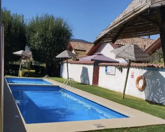 Casa En Venta En Condominio 4 Dormitorios En Limache Viejo