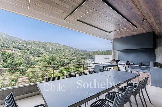 Casa En Venta De 4 Dorm. En Lo Barnechea