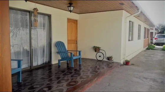 Casa En Venta De 7 Dorm. En La Florida