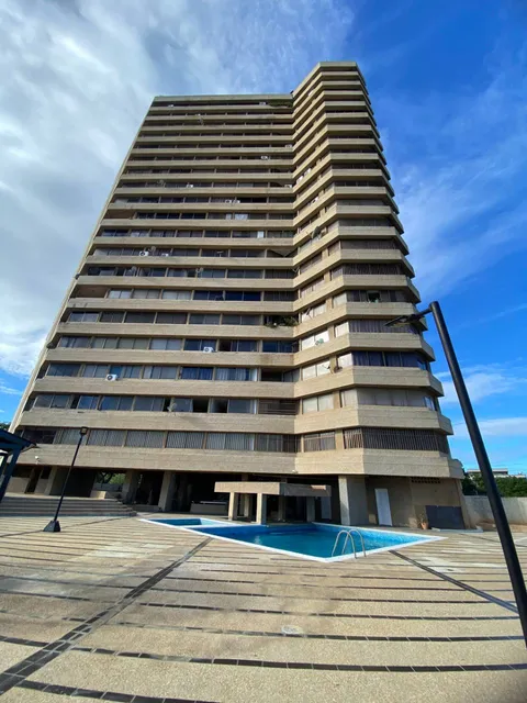 Apartamento En Edif L Amitie, Av 4 De Mayo
