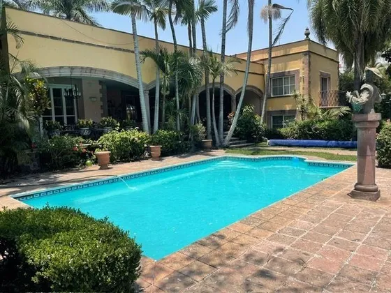 Venta De Casa Con Alberca En Cuernavaca, Morelos: Un Oasis De Lujo Y Confort
