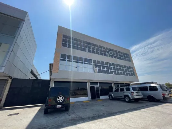 Exclusivo Galpon En La Zona Industrial Municipal, C.c.i: Henry Ford