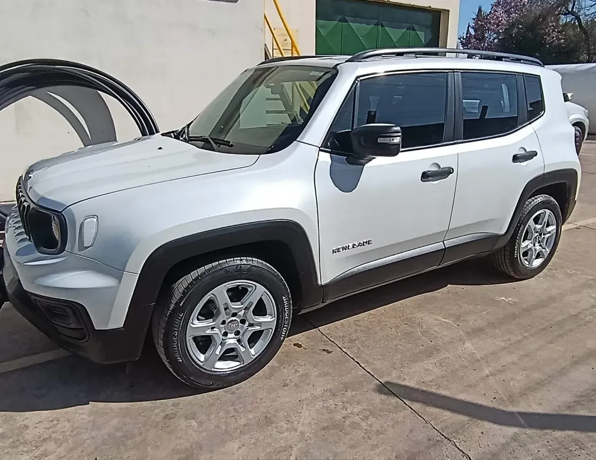Jeep Renegade 1.8 Sport At6
