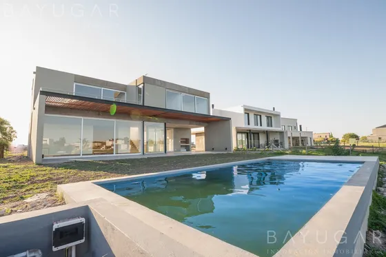 Venta Casa - Barrio Privado San Sebastian / Escobar - Pilar / Vista A La Laguna