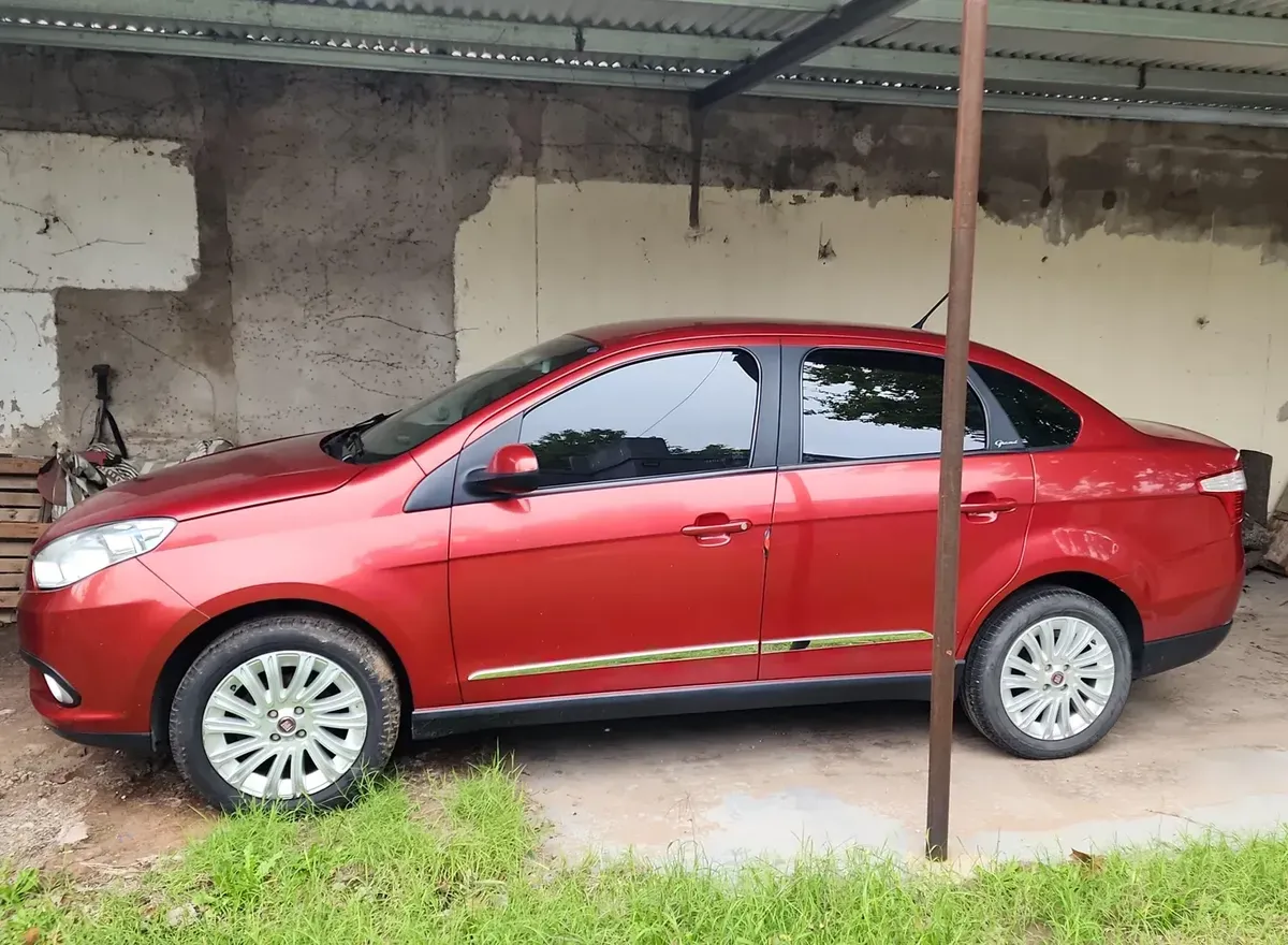 Fiat Grand Siena 1.6 Gasoline 115 HP Safety Pack