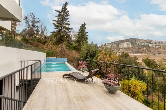 Vistas Privilegiadas, Arquitectura En Desniveles Y...