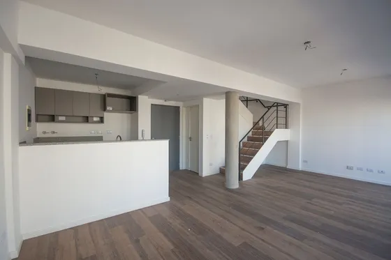 Departamento 3 Ambientes. Duplex. 2 Cocheras Fijas