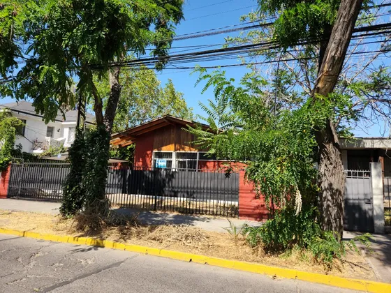 Amplia Casa En El Corazón De Ñuñoa  Marchant Pereira