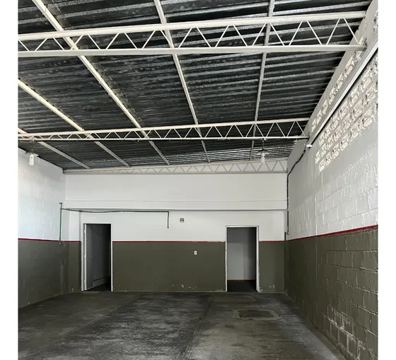 Alquilo Galpón Industrial De 100 M2, Ref. 600 - Las Minas