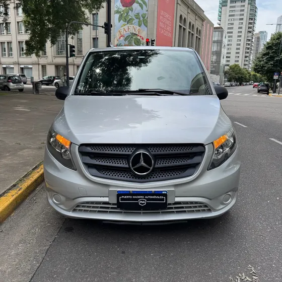 Mercedes-benz Vito 111 Cdi Furgon Mixto 4+1
