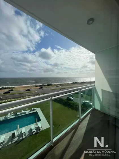 Departamento En Alquiler En Edificio Cruceros , Punta Del Este , Playa Mansa