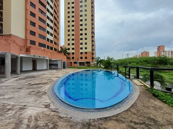 Solo Clientes Apartamento En Alquiler En Mañongo. Res. Valle Arriba. Piso Alto