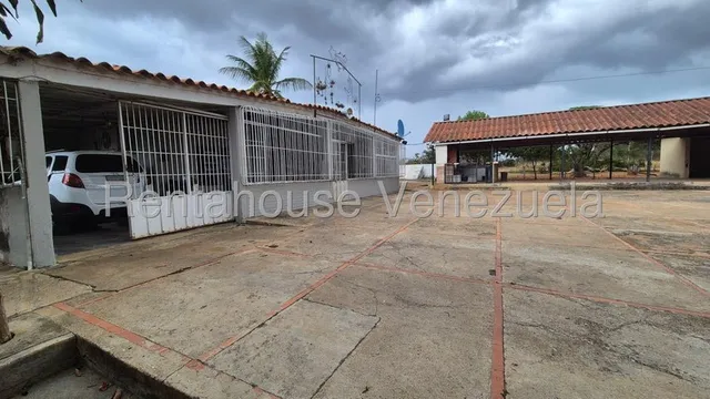 Casa En Venta En Barquisimeto Ubicada En Zona El Cuji Precio De Oportunidad Contactame Soy Tu Agente Inmobiliario De Confianza Mehilyn Perez