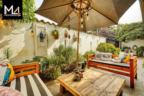 Casa En Venta De 4 Dorm. En Las Condes