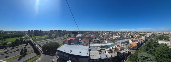 El Mejor Y Amplio Departamento, Con Un Parque Enorme, 6 Líneas De Colectivos En La Puerta Y La Vista Más Hermosa De Buenos Aires