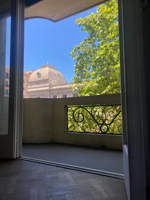 Vendo Apartamento, Totalmente Renovado, 3 Dormitorios, 2 Baños, Espacios Generosos, Balcon Al Frente Ideal Empresa ,familias O Personas Con Trabajos Desde Casa, Cordon!