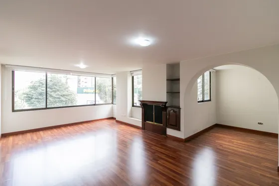 Apartamento En Venta En La Campiña. Cod V1100051