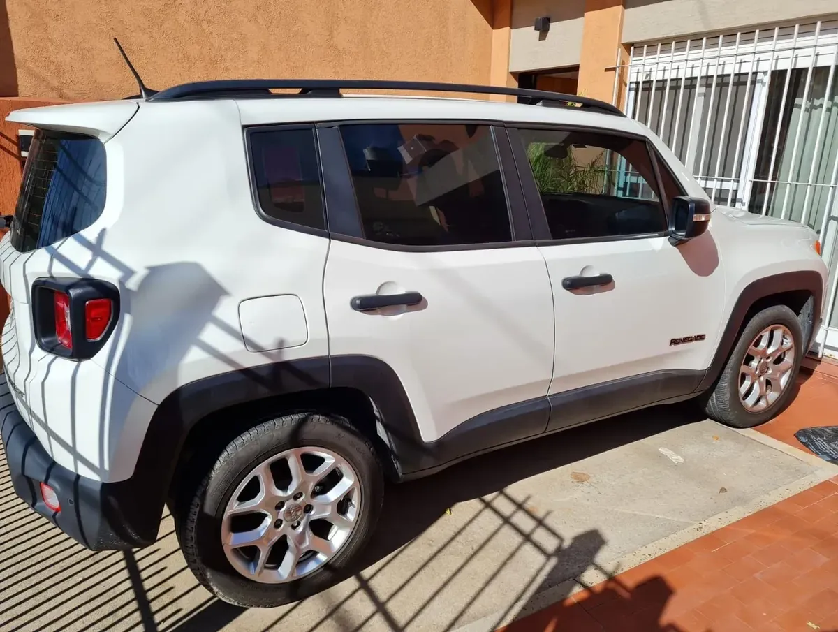 Jeep Renegade 1.8 Sport AT Plus