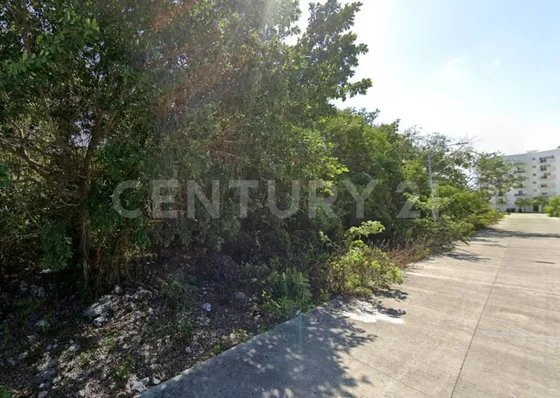 Terreno En Venta, En Playa Del Carmen, Quintana Roo.