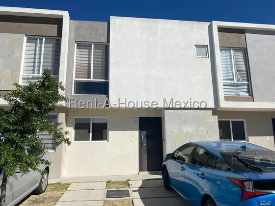 Casa En Renta En Zakia, Frente A Epic Center  25-2677lp~