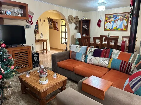 Casa En Arriendo De 5 Dorm. En La Serena