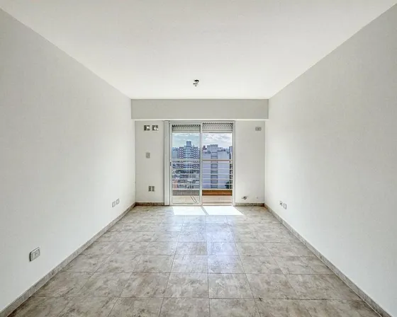 En Venta Monoambiente Con Balcón En Palomar  Clamaco Sa