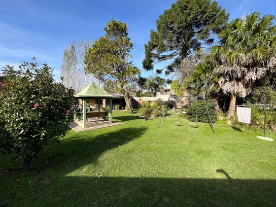 Casa En Venta En Gonnet - Parque Y Pileta