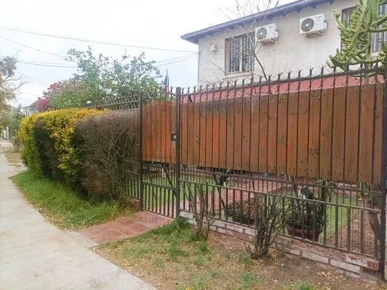 Amplia Casa En Diagonal Santa Elena. Lira (173194)