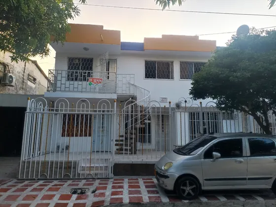Casa De Dos Pisos Con Dos Apto Independientes 