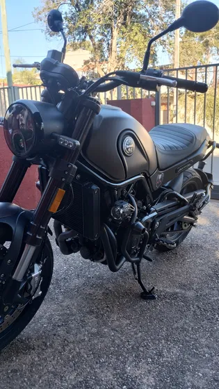 Benelli Leoncino 500