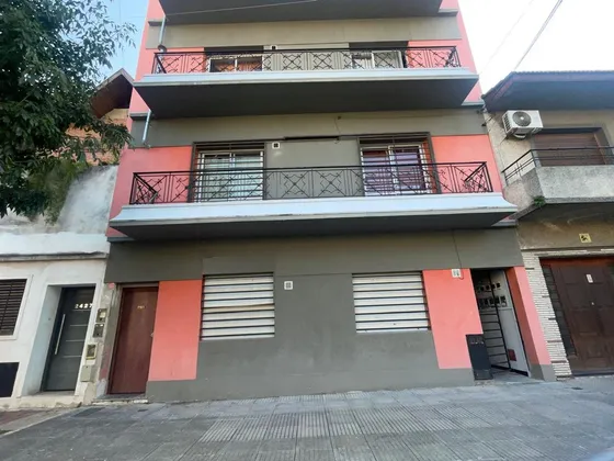 Venta Ph 2 Amb.,  Sarandi Reciclado A Nuevo