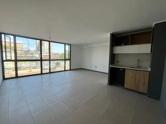 Venta Oficina Arturo Prat - 32m2 Con Estacionamiento
