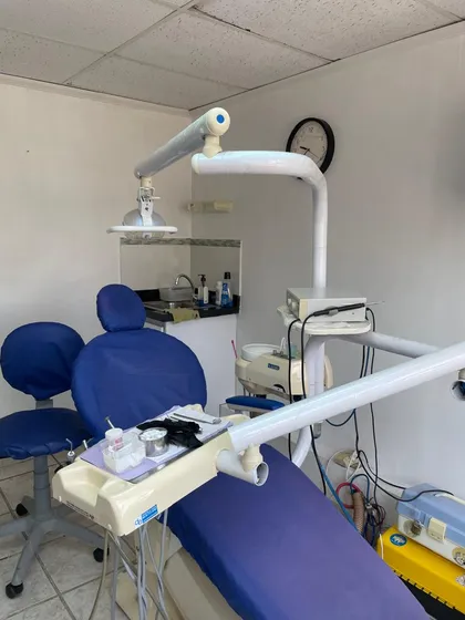 Sl. Alquiler Clínica Odontologica En Av. Bolívar 