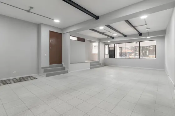 Oficina En Arriendo/venta En Chapinero. Cod A15603