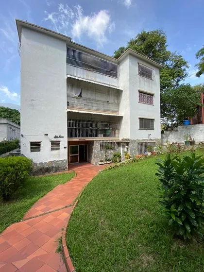 Edificio - Las Mercedes - 950 Mts2