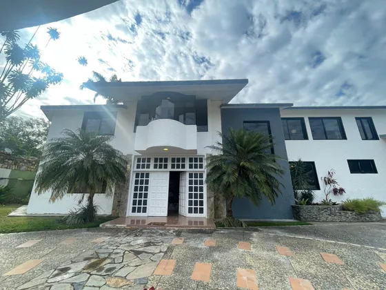 Exclusiva Casa En Alquiler En El Solar Guataparo Gavip 