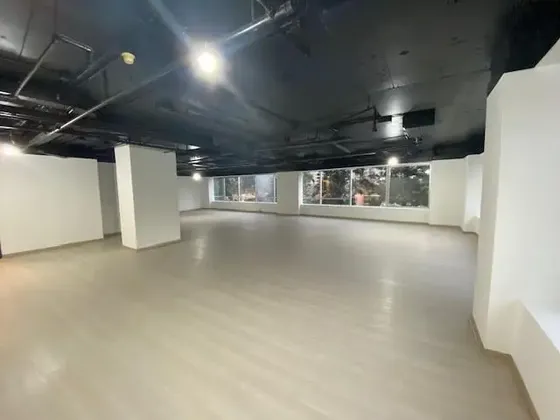 Estupenda Oficina O Showroom En Las Condes