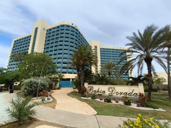  Re/max 2 Mil Vende Amplio Penthouse De 3 Niveles Con Vista Al Mar Tipo Crucero, Con Zona Residencial Y Con Piscina