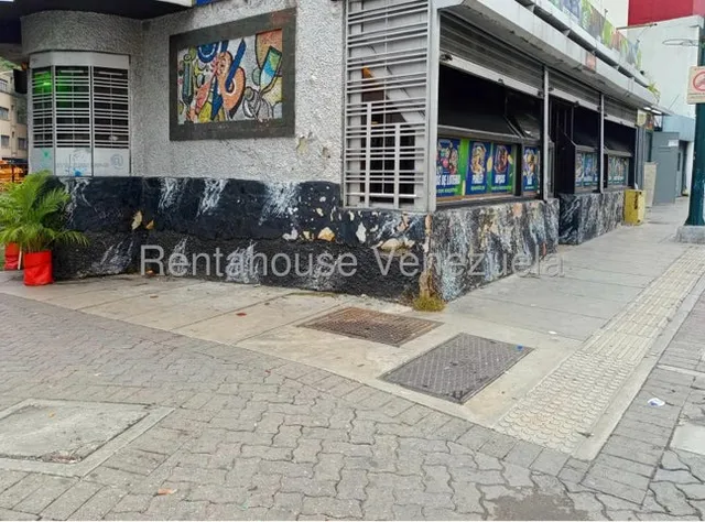Local Comercial ( A Pie De Calle / Mobiliario / Cavas De Refrigeracion ) Alquiler Bello Monte ( Avda. Casanova) Mls-25-21532