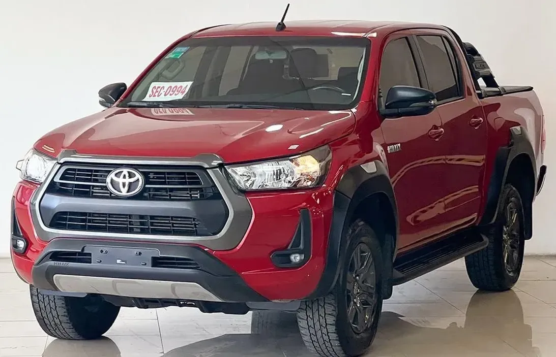 Toyota Hilux 2.4 Sr 4x2 At