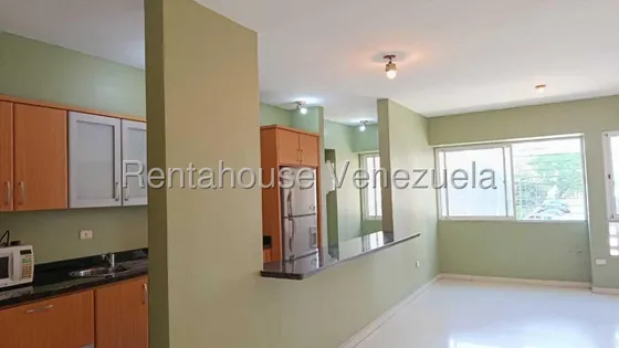 Luis Quiroz Vende Apartamento En Palma Real Mañongo Naguanagua, Planta 50% Pozo Vigilancia 24/7 Piso 2... Lq 25-24781